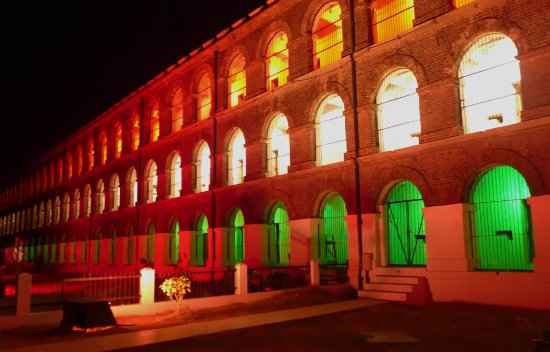 listing-details-carousel